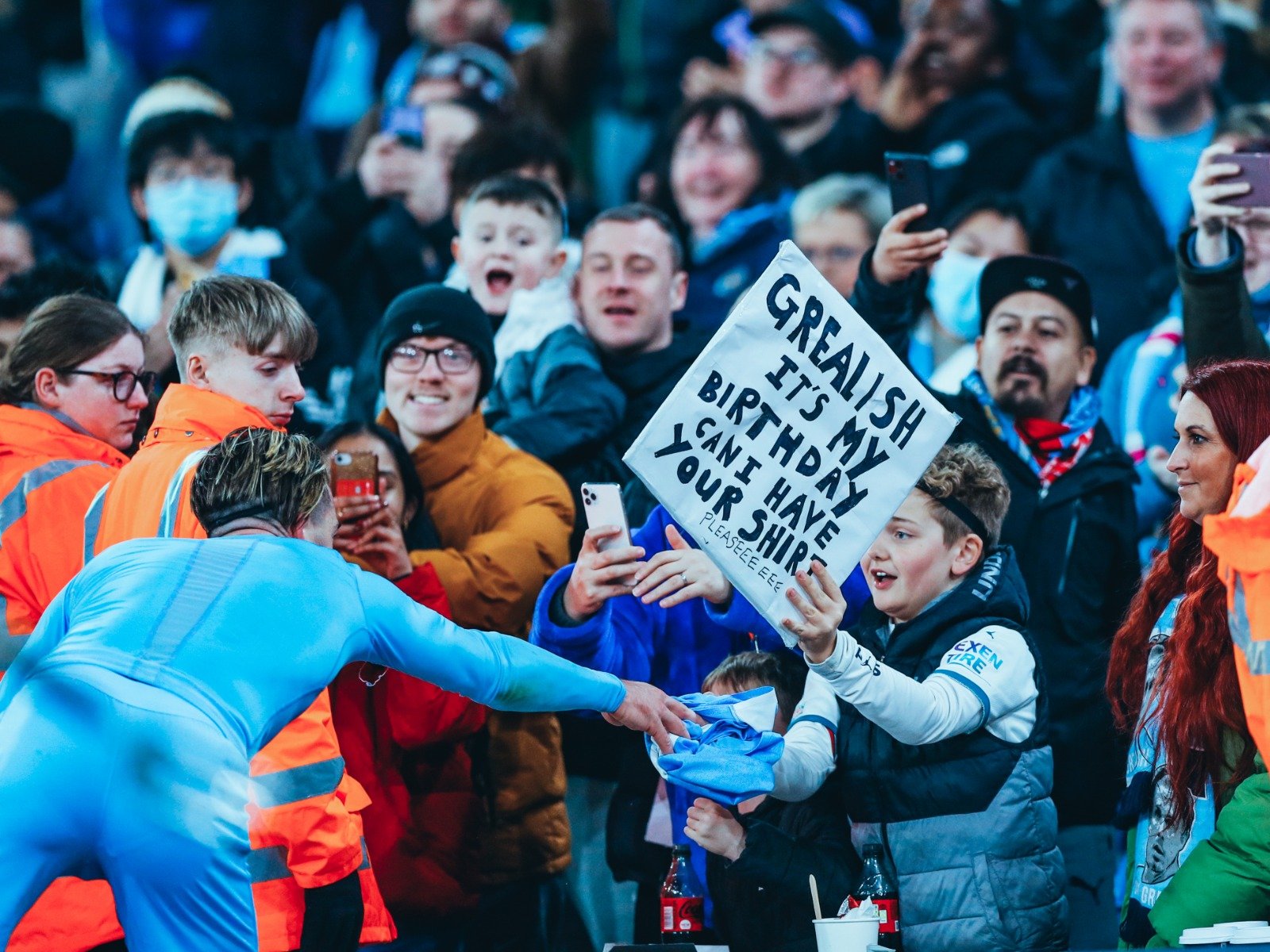 拭目以待 拭目以待